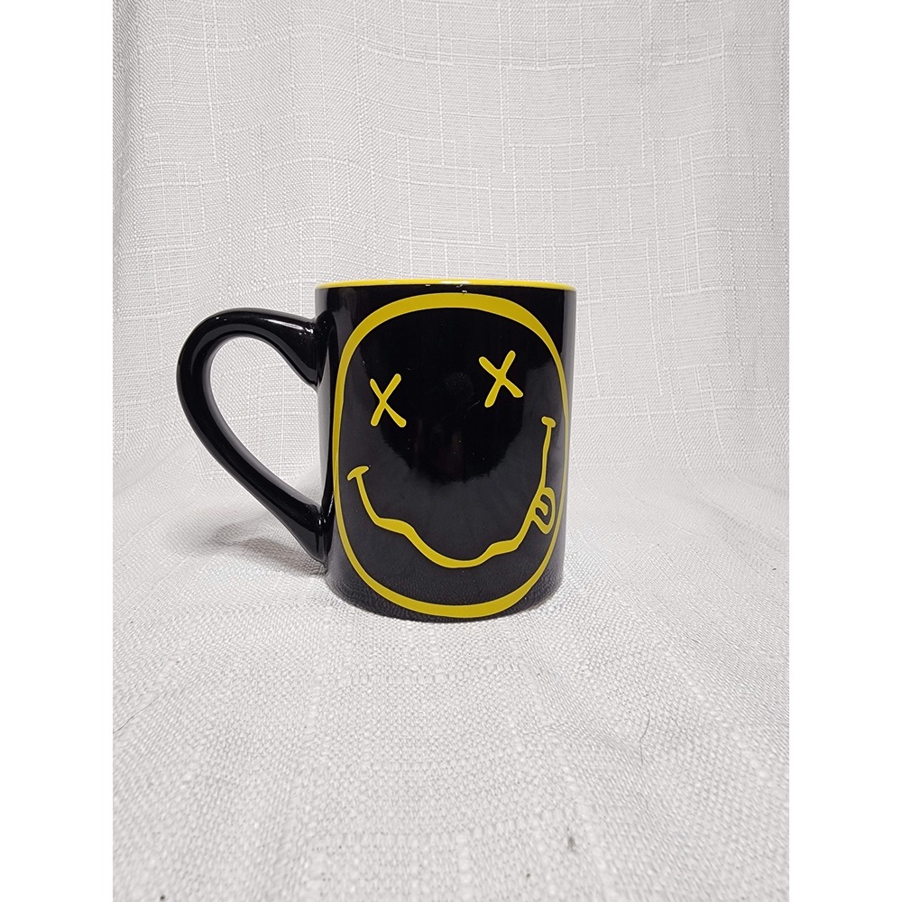Nirvana Smiley Face Logo Ceramic Coffee Mug 14oz Silver Buffalo Black Yellow